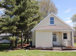 577 S Stadium Rd, Oregon, OH 43616