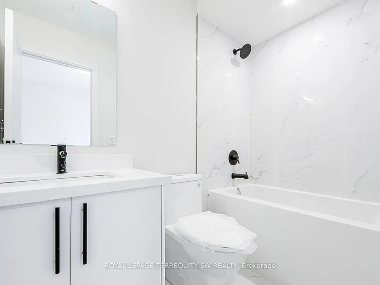 145 Clapperton St #204 — Photo 41