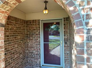 2500 Shady Grove Dr, Bedford, TX 76021
