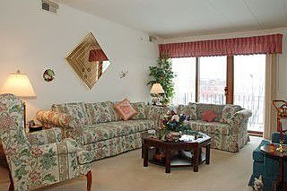2nd image of 4560 W 93rd St APT 2C