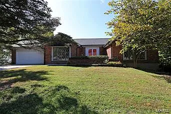 2 Nicolet Dr photo 1