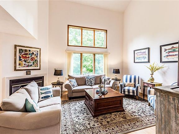 4th image of 409 White Heron Cir