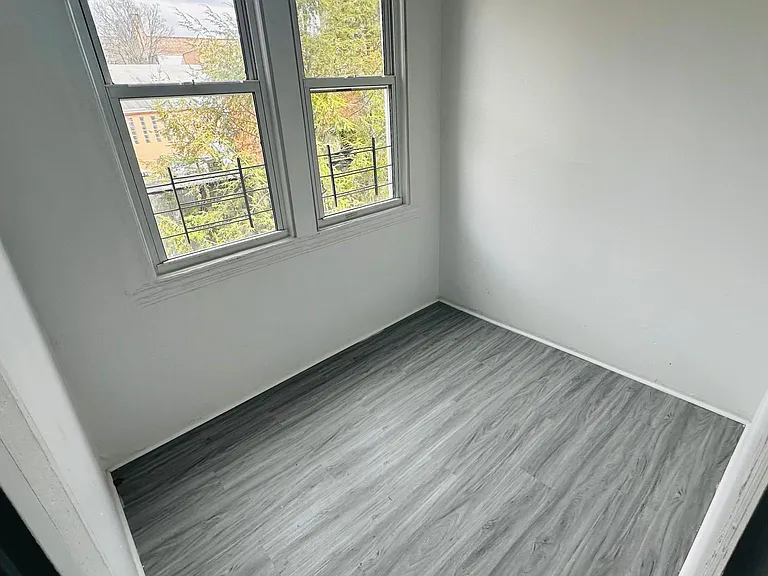 19 Knowles St #2 — Photo 10