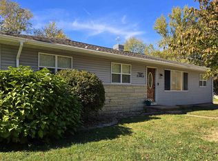 1221 N 7th St, Herrin, IL 62948