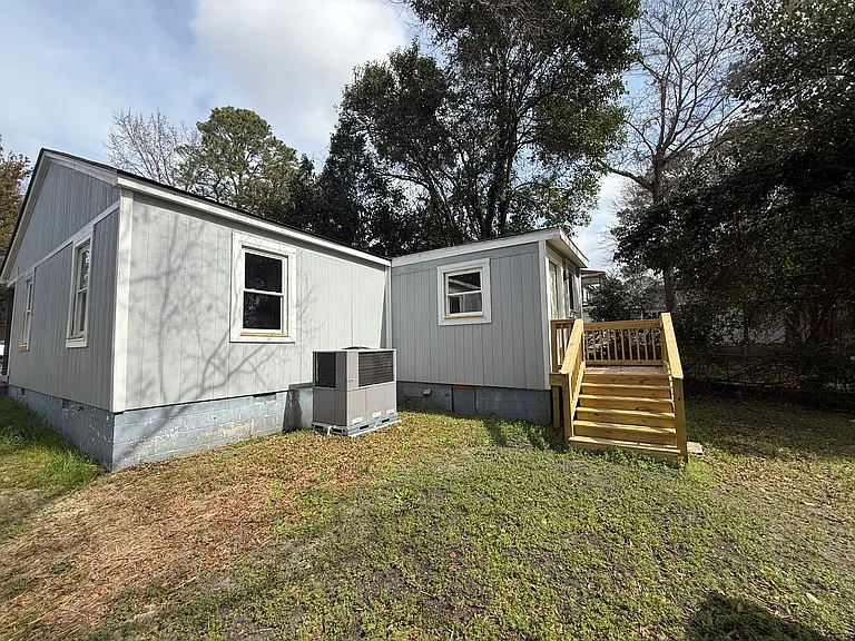 807 Williams St — Photo 11