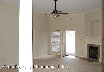 4th image of 465 Green Willow Cv