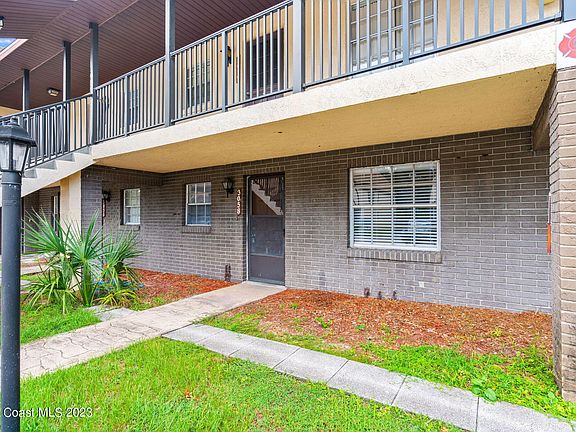 3rd image of 3058 Sir Hamilton Cir #3