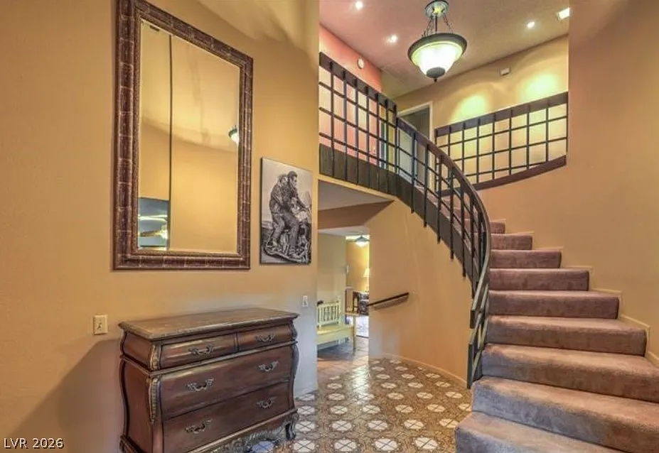 5 bed, 2.5 bath, 2827 sqft, $4,000 — Photo 4
