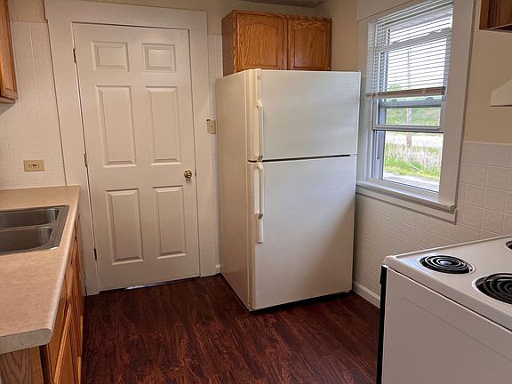 4th image of 5914 Belmont Ave