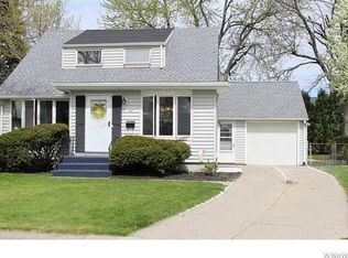 47 Mayfair Ln, Tonawanda, NY 14150