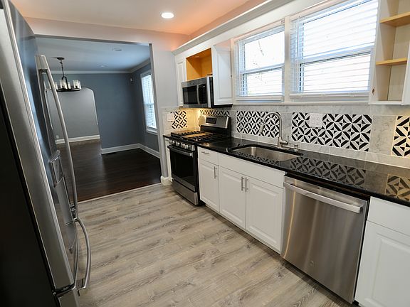 3rd image of 3124 Dogwood Dr Unit A