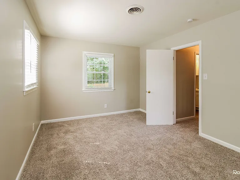 2214 Cheltenham Blvd — Photo 13