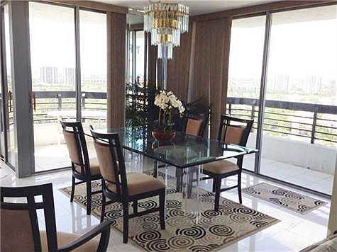 4th image of 3500 Mystic Pointe Dr APT 2504