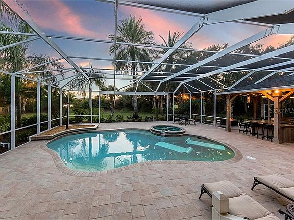3rd image of 2702 Norwood Ln