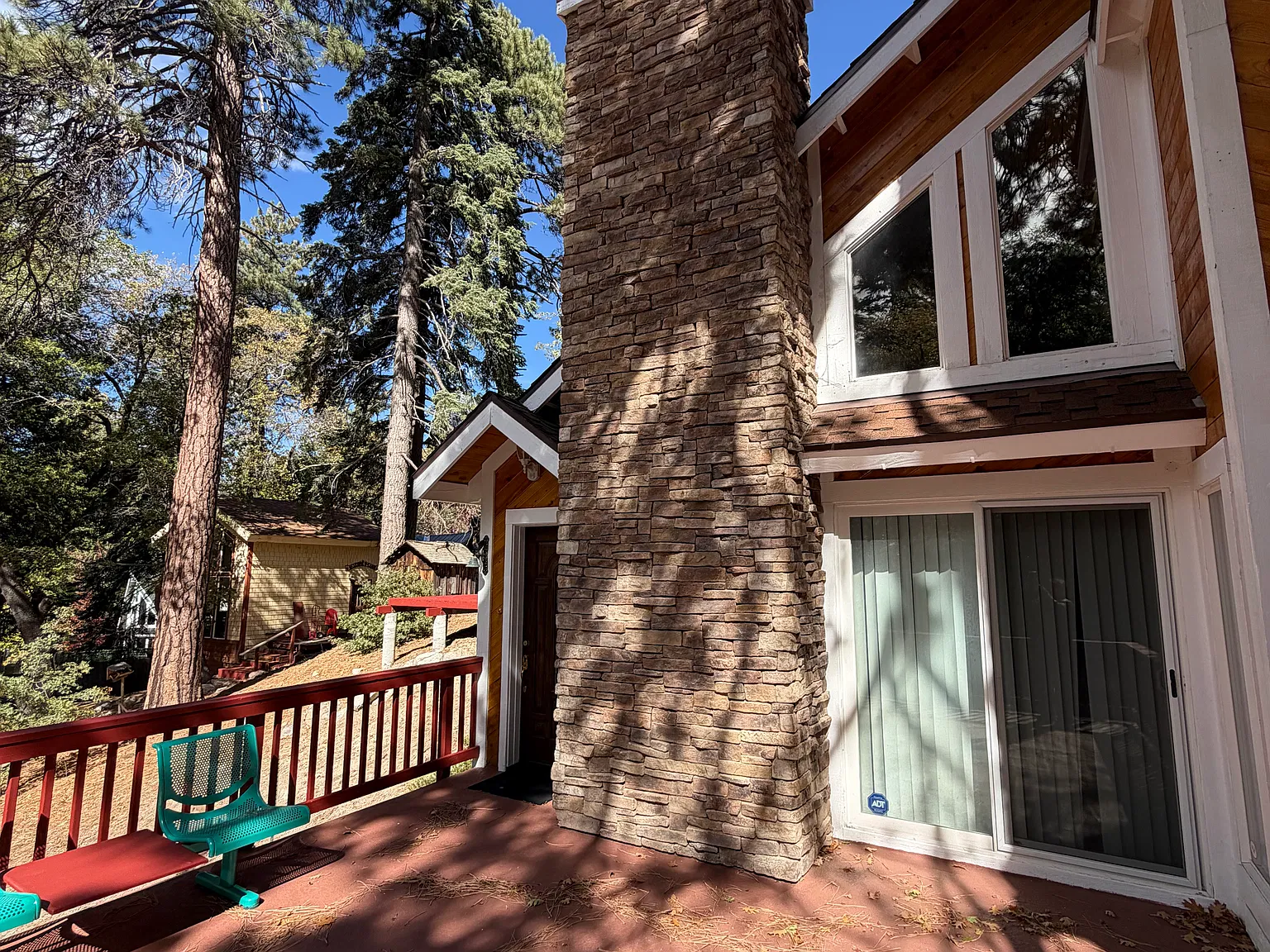 3 bed, 1351 sqft, $2,500 — Photo 4