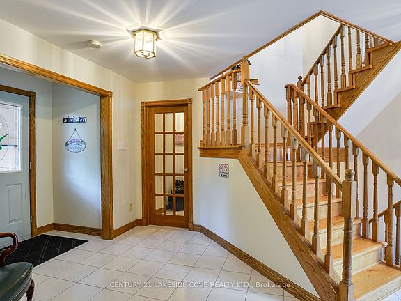 4th image of 40 Ridge Ave