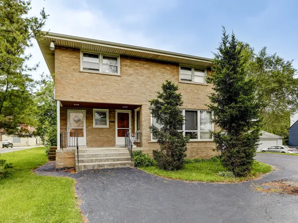 6971 Vine St, Indian Head Park, IL 60525