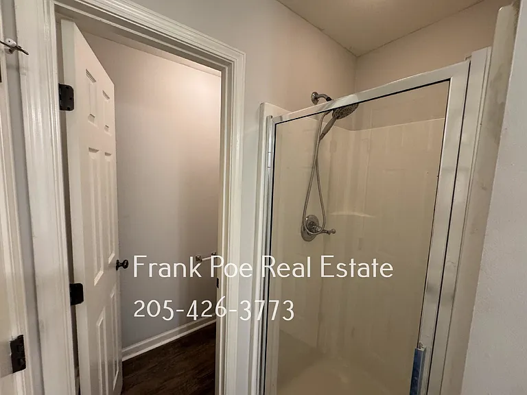 5901 Southwood Pkwy — Photo 15