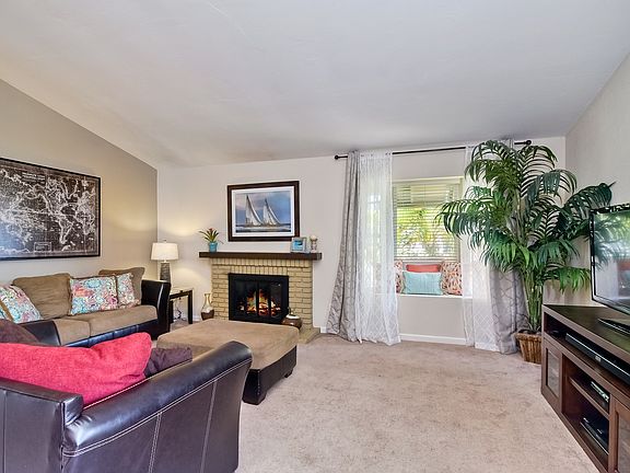 4th image of 1348 Bobolink Dr