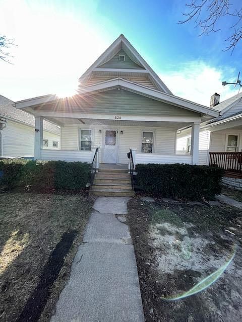 1st image of 620 Valleywood Dr