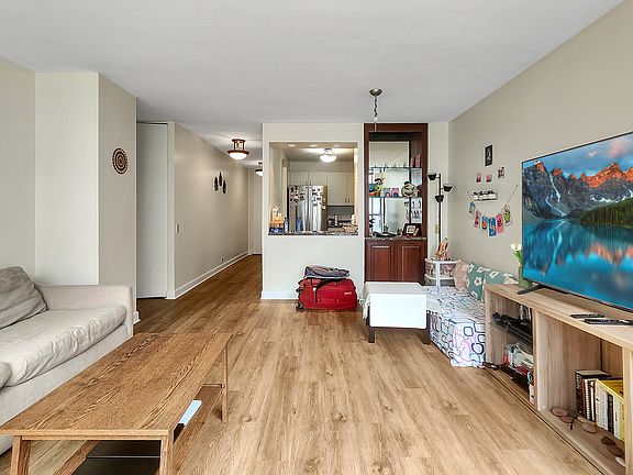 3rd image of 405 N Wabash Ave Unit 407