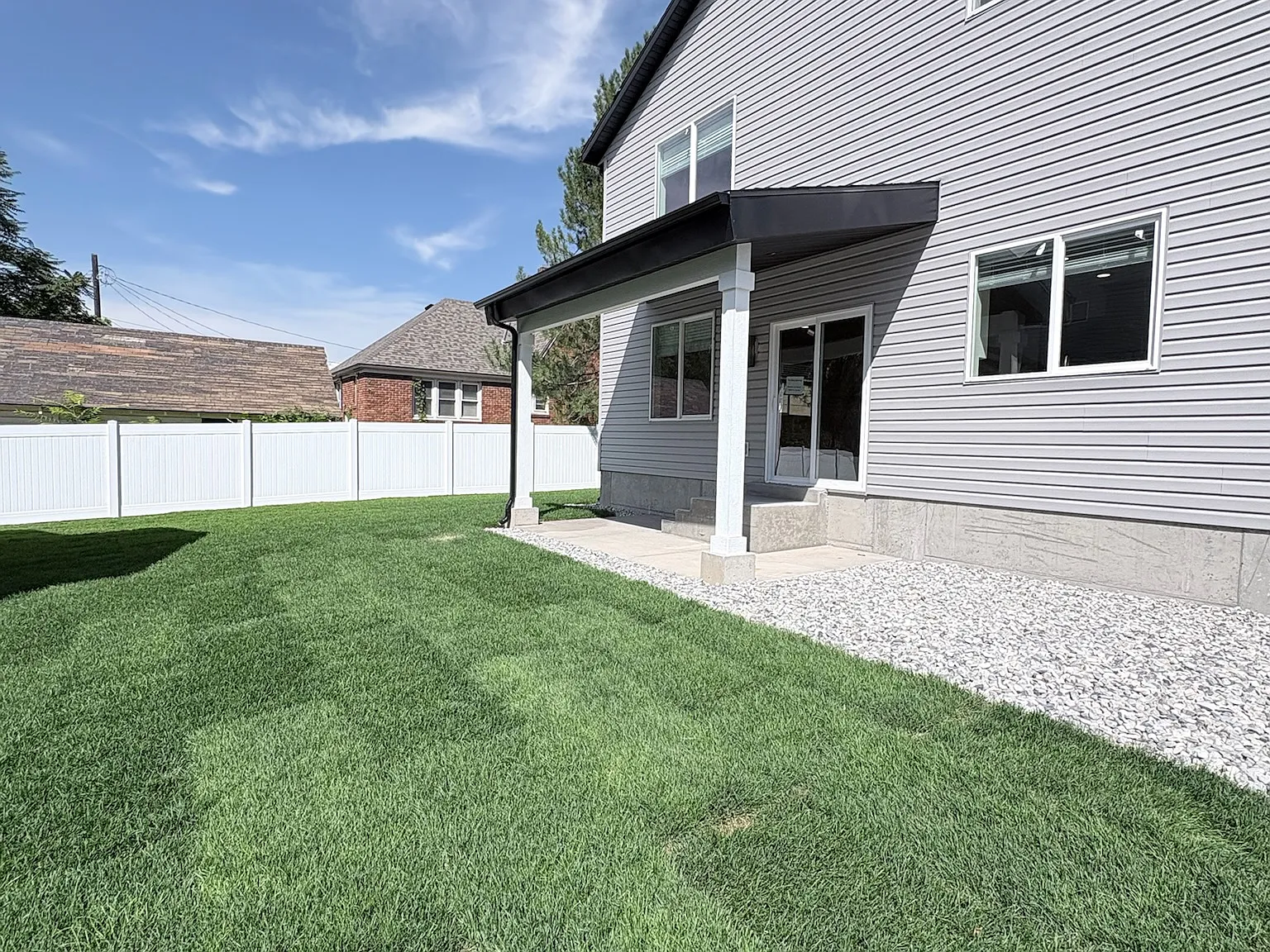 4 bed, 2.5 bath, 2089 sqft, $2,450 — Photo 3