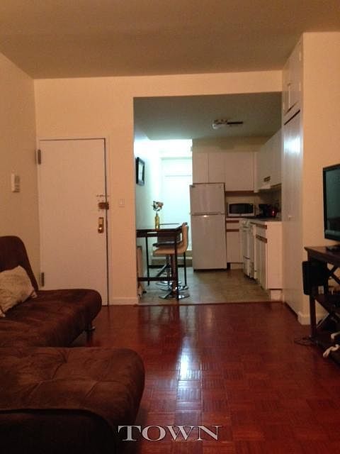 2nd image of 1593 2nd Ave APT 3N