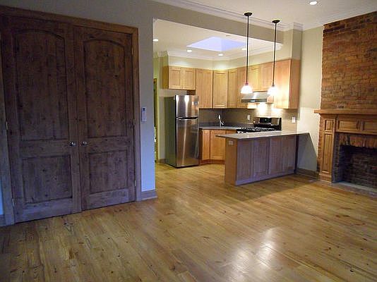 2nd image of 1557 2nd Ave APT 4R