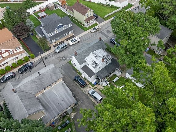 3rd image of 30-32 Washington St #2