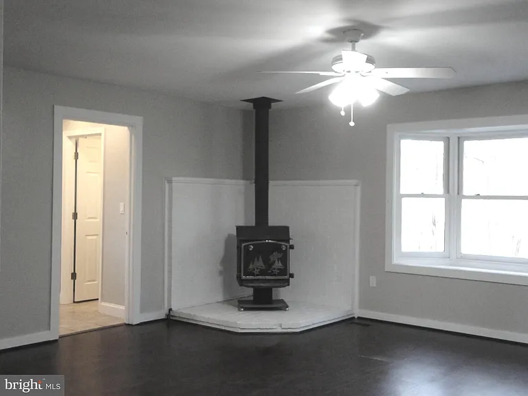 814 Rustic Ln — Photo 29