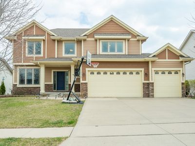 16468 Phoenix Dr, Clive, IA, 50325