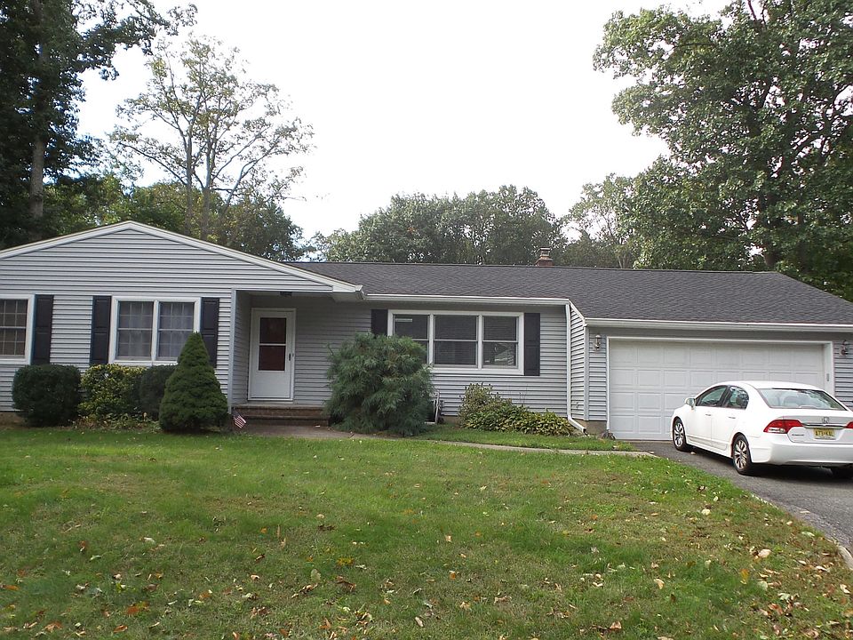 1st image of 4 Lombardi Ct