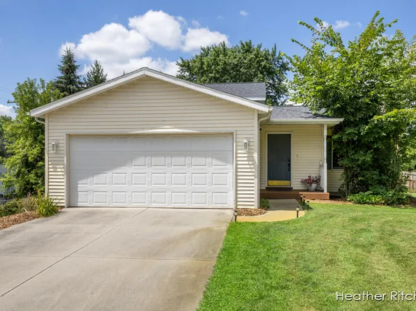 3508 7th St, Wayland, MI 49348