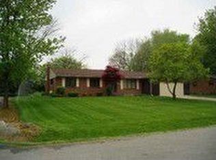 27774 Johnson Rd, Grosse Ile, MI 48138