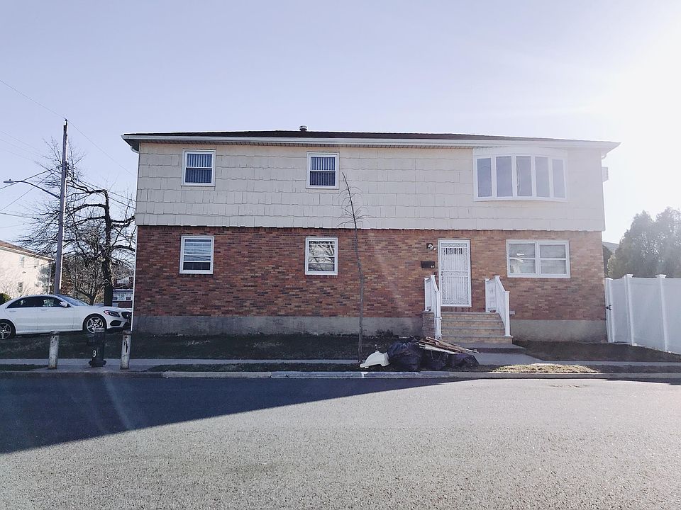 1st image of 60 Park St #2