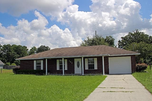 Front sitting porch.