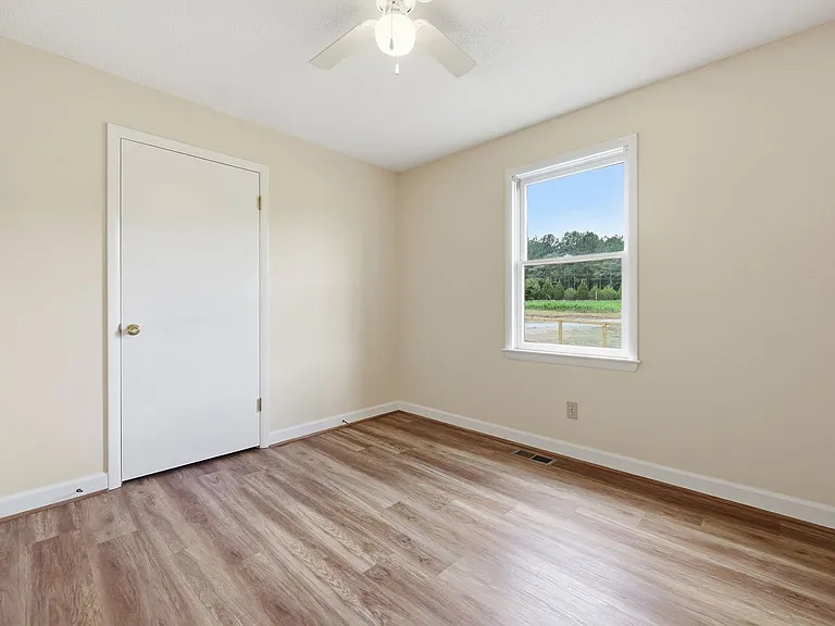 763 Tingen Rd — Photo 5