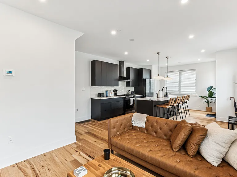 1846 Vineyard St #1 — Photo 4