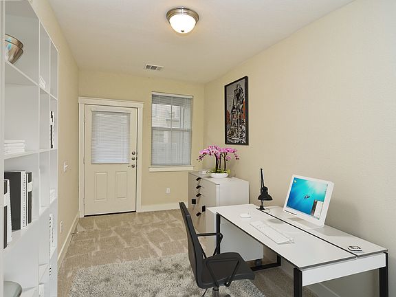 4th image of 2520 Bluebonnet Ln Unit 51