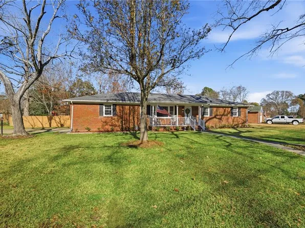 429 Briarfield Dr, Chesapeake, VA 23322