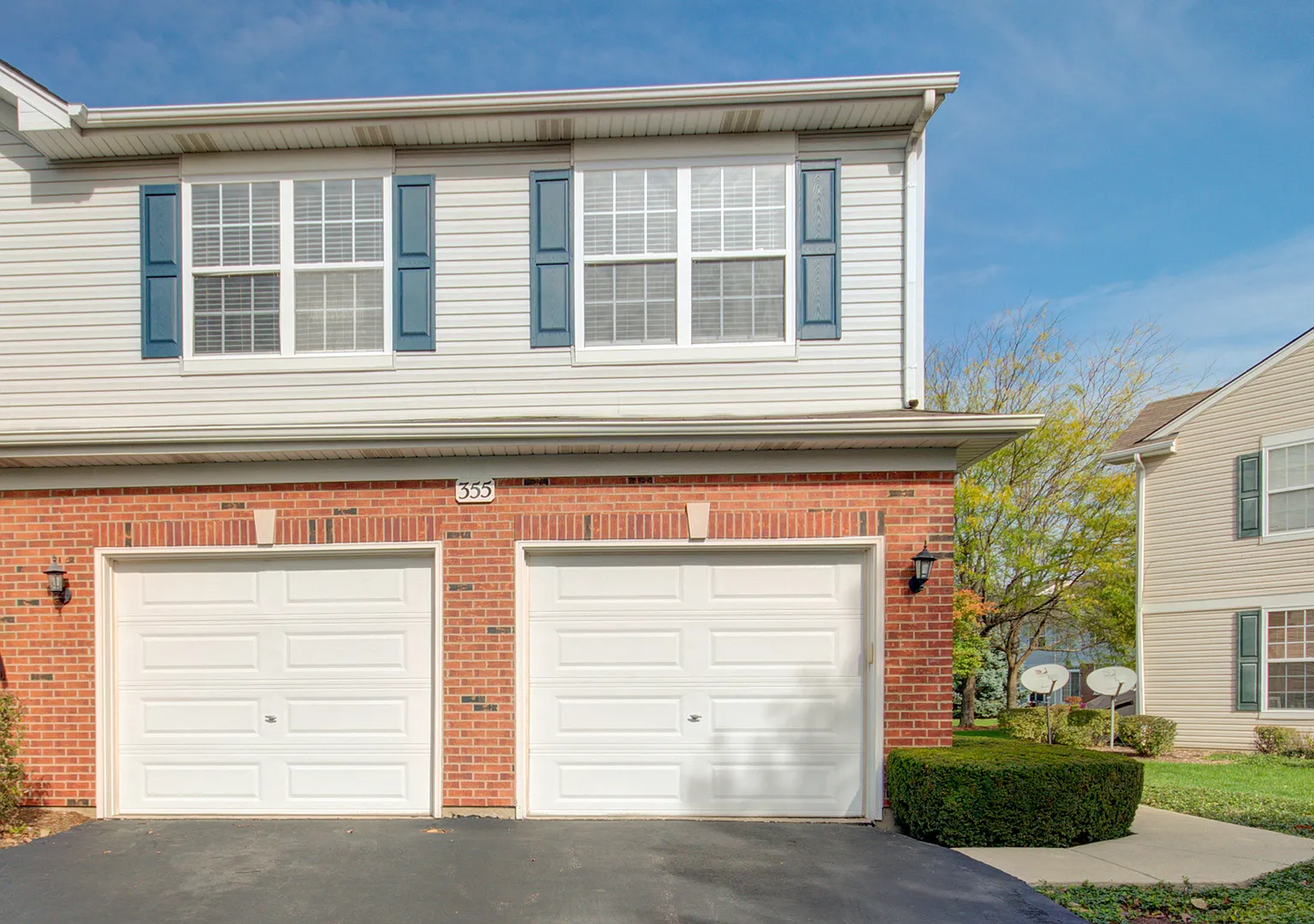 2 bed, 2.5 bath, 1625 sqft, $2,200 — Photo 1