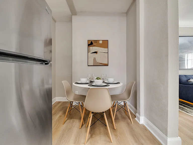 4400 Gaston Ave — Photo 3