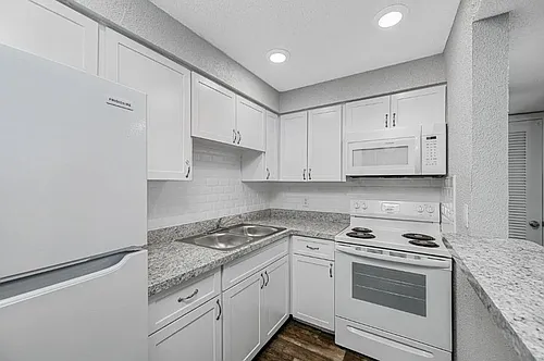 3437 3rd Ave N #1B Photo 1