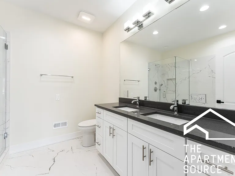 3329 N Avers Ave #1S — Photo 10