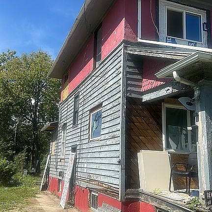 3rd image of 1257 Rosedale Dr
