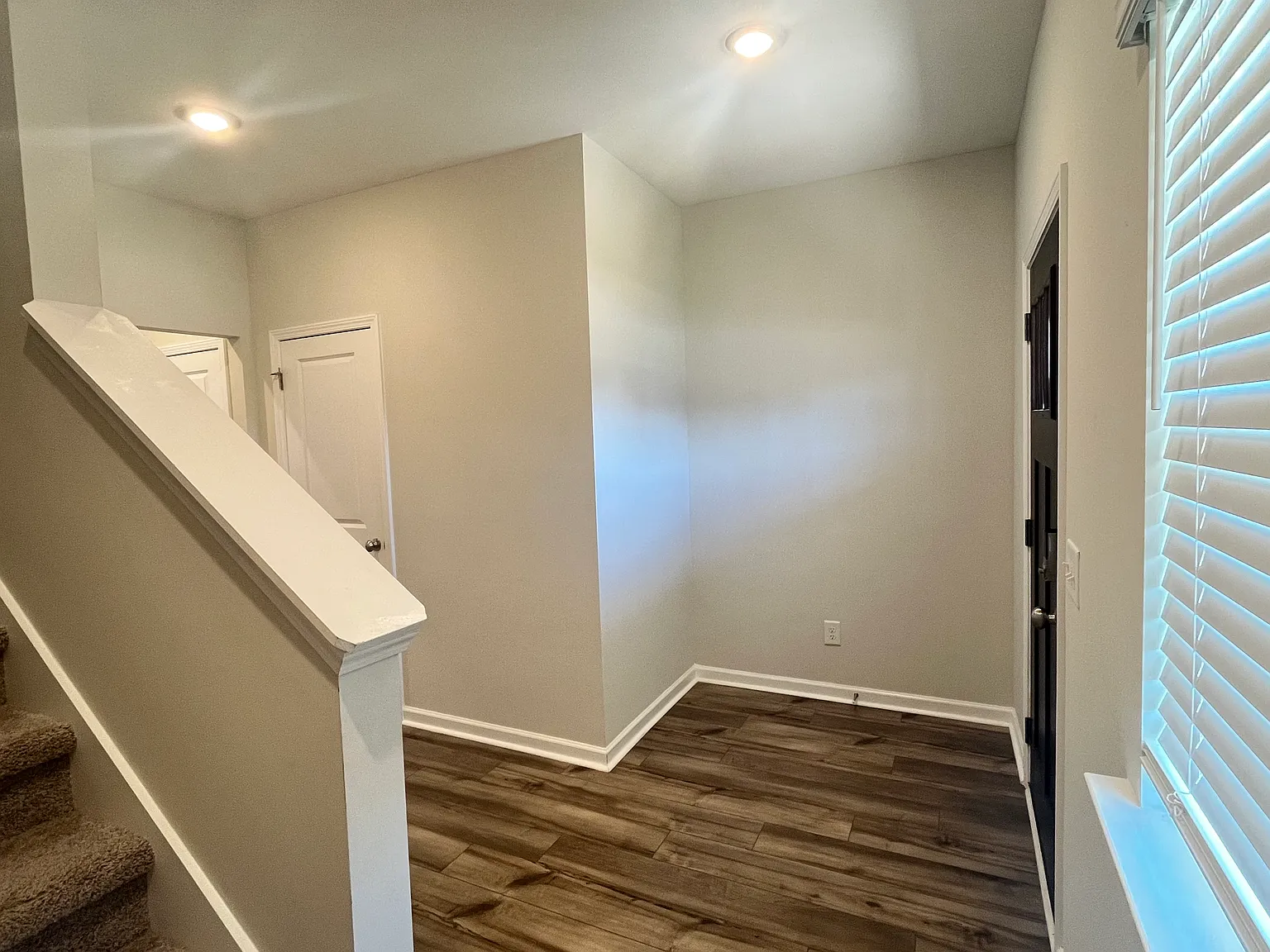 4 bed, 2.5 bath, 1942 sqft, $2,200 — Photo 3