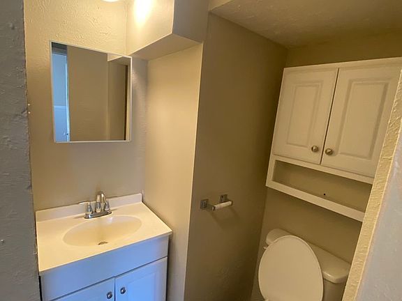 4th image of 737 17th St #1