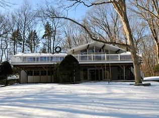 3 Meeting Grove Ln, New Canaan, CT 06840