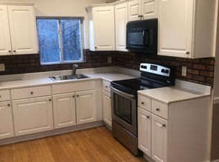 59 Argyle St #1, Lake Peekskill, NY 10537