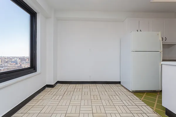 Sold by Keller Williams Realty Landmark | media 6